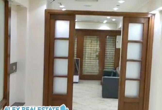 68782239 - Property Image 2