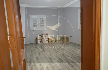 شقة - 3 غرف نوم - 2 حمامات للايجار في ميدان الياسمين - الياسمين - مدينة القاهرة الجديدة - القاهرة