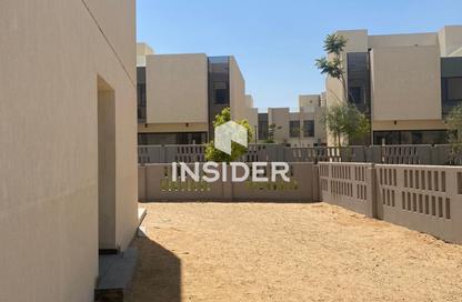 Townhouse - 3 Bedrooms - 4 Bathrooms for sale in Al Burouj Compound - El Shorouk Compounds - Shorouk City - Cairo