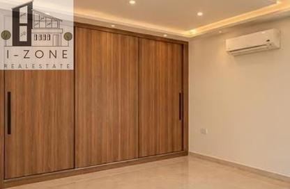 Villa - 3 - 5 for rent in Mivida - 5th Settlement Compounds - The 5th Settlement - New Cairo City - Cairo Villa - 3 - 5 for rent in Mivida - 5th Settlement Compounds - The 5th Settlement - New Cairo City - Cairo