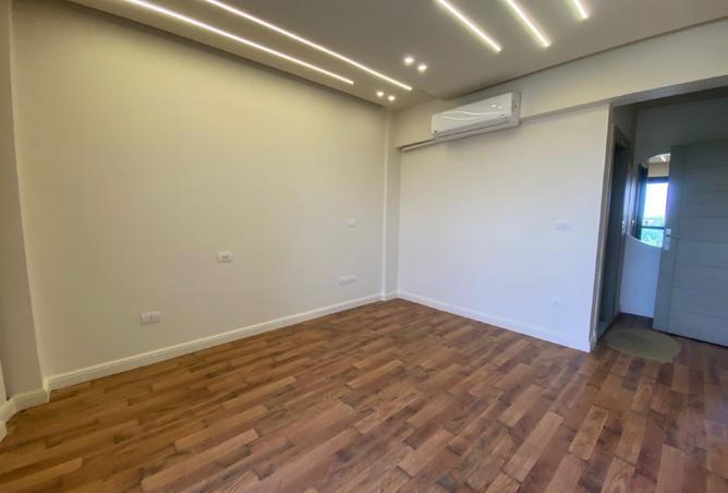107123992 - Property Image 3