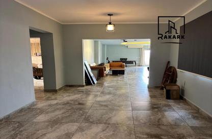 Office Space - 3 Bedrooms - 2 Bathrooms for rent in Sayed Zakaria St. - Sheraton Al Matar - El Nozha - Cairo