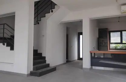 فيلا - 4 غرف نوم - 4 حمامات للبيع في كمبوند البروج - كمبوندات الشروق - مدينة الشروق - القاهرة