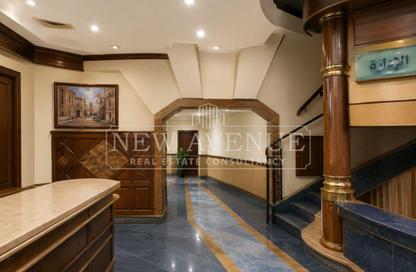 Shop - Studio - 2 Bathrooms for rent in Mahmoud Bassiouny St. - Qasr El Nil - Downtown - Cairo