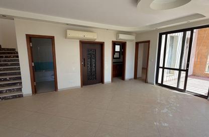 Villa - 3 Bedrooms - 2 Bathrooms for sale in Westown - Sheikh Zayed Compounds - Sheikh Zayed City - Giza