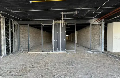 محل تجاري - استوديو - 1 حمام للايجار في وسط القاهرة الجديدة - شارع التسعين الشمالي - التجمع الخامس - مدينة القاهرة الجديدة - القاهرة