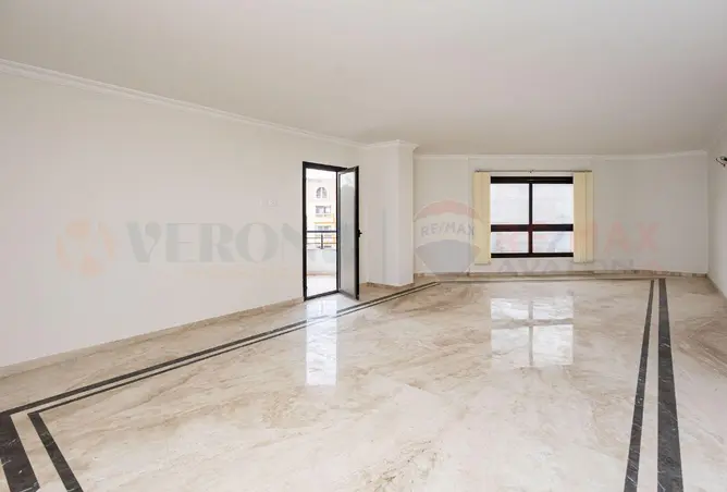 83668035 - Property Image 2