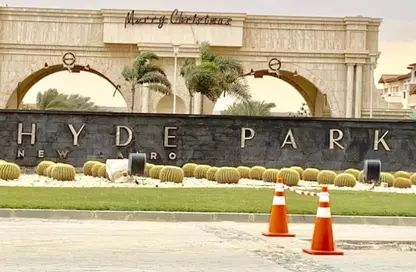 Twin House - 4 Bedrooms - 4 Bathrooms for sale in Hyde Park Business District Mall - South Teseen St. - The 5th Settlement - New Cairo City - Cairo