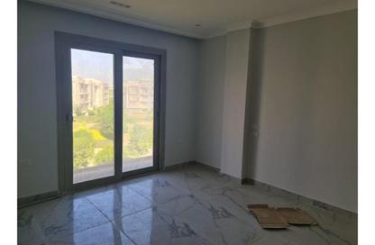 (بنتهاوس  (روف - 4 غرف نوم - 4 حمامات للبيع في جاليريا  مون فالى - المستثمرين الجنوبية - مدينة القاهرة الجديدة - القاهرة