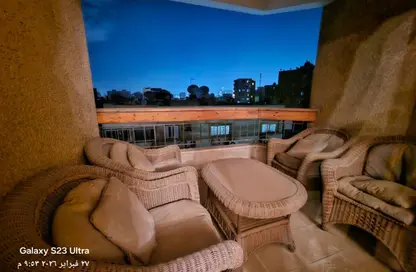 شقة - 3 غرف نوم - 2 حمامات للبيع في شارع شهاب - المهندسين - الجيزة