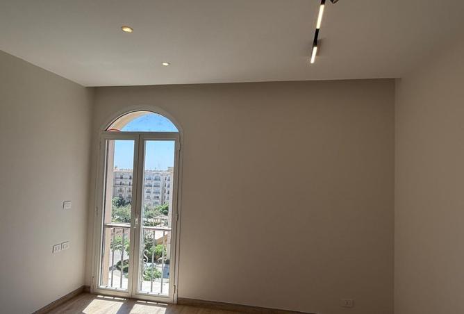 96313071 - Property Image 3