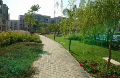 Apartment - 2 Bedrooms - 2 Bathrooms for sale in Galleria Residences - South Investors Area - New Cairo City - Cairo