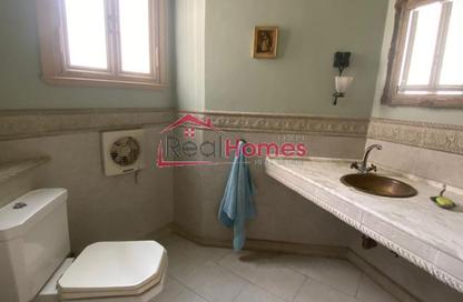 Apartment - 3 Bedrooms - 4 Bathrooms for sale in Al Kamel Mohamed St. - Zamalek - Cairo