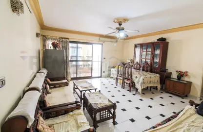 شقة - 3 غرف نوم - 1 حمام للبيع في سموحة - حي شرق - الاسكندرية