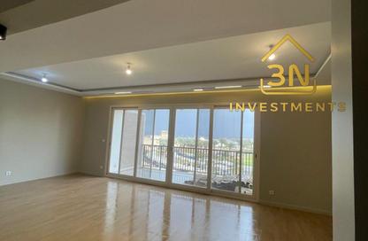 Apartment - 3 Bedrooms - 3 Bathrooms for rent in The Fourteen Golf Residences - Uptown Cairo - Mokattam - Cairo