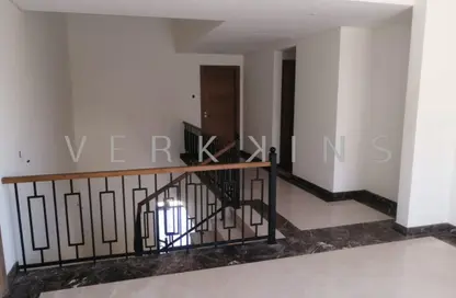 فيلا - 5 غرف نوم - 5 حمامات للبيع في ليفانا - اب تاون كايرو - المقطم - القاهرة