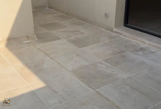 102918700 - Property Image 2