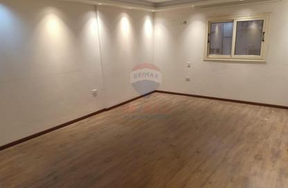 Apartment - 3 Bedrooms - 3 Bathrooms for sale in Ibn Affan St. - Dokki - Giza