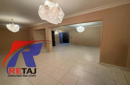 Apartment - 3 Bedrooms - 2 Bathrooms for sale in Makram Ebeid St. - 6th Zone - Nasr City - Cairo