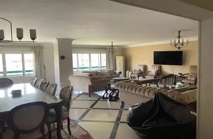 شقة - 4 غرف نوم - 4 حمامات للبيع في شارع شهاب - المهندسين - الجيزة