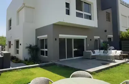 فيلا - 5 غرف نوم - 4 حمامات للبيع في مول هايد بارك بيزنس - شارع التسعين الجنوبي - التجمع الخامس - مدينة القاهرة الجديدة - القاهرة