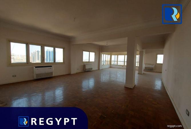 8610699 - Property Image 3