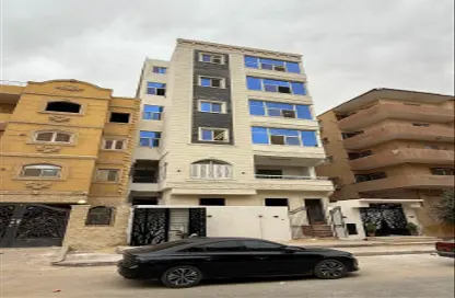 شقة - 3 غرف نوم - 2 حمامات للبيع في شارع الحي الثالث - الحي الثالث - مدينة 6 أكتوبر - الجيزة