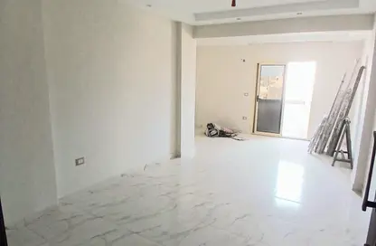 Apartment - 3 Bedrooms - 3 Bathrooms for sale in Laurent - Hay Sharq - Alexandria