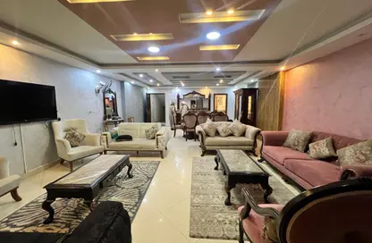 Apartment - 3 Bedrooms - 3 Bathrooms for rent in El Manial - Hay El Manial - Cairo