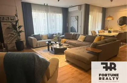 Apartment - 2 Bedrooms - 2 Bathrooms for sale in Palm Hills Village Gate - South Investors Area - New Cairo City - Cairo