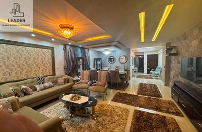Apartment - 3 Bedrooms - 2 Bathrooms for sale in Al Esraa St. - El Mearag City - Zahraa El Maadi - Hay El Maadi - Cairo