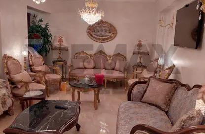 Apartment - 2 Bedrooms - 1 Bathroom for sale in Ibn Sender Sq. - Mansheya El Bakry - Heliopolis - Masr El Gedida - Cairo