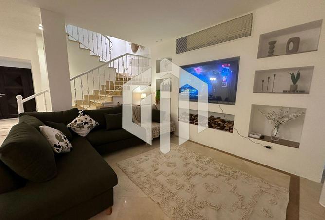 8489278 - Property Image 2