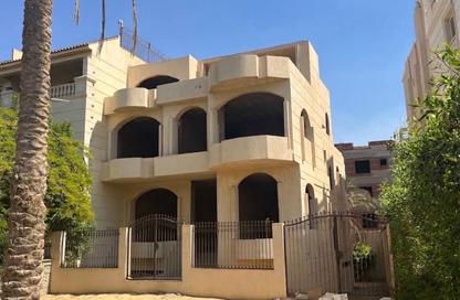 فيلا - 7+ - 7+ للبيع في حي النادي - مدينة الشروق - القاهرة