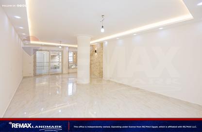 شقة - 3 - 2 للبيع في شارع رشدي - ستانلي - حي شرق - الاسكندرية