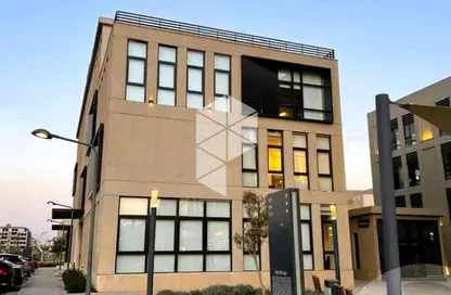 Office Space - 2 Bedrooms - 2 Bathrooms for rent in District 5 - 5th Settlement Compounds - The 5th Settlement - New Cairo City - Cairo