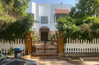 Villa - 6 Bedrooms - 5 Bathrooms for sale in Al Rehab - New Cairo City - Cairo