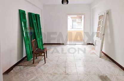 Apartment - 2 Bedrooms - 1 Bathroom for rent in Ibrahimia - Hay Wasat - Alexandria