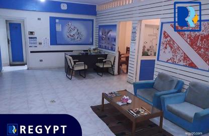 Office Space - 3 Bedrooms - 1 Bathroom for sale in Street 221 - Degla - Hay El Maadi - Cairo