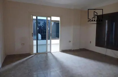 Apartment - 3 Bedrooms - 1 Bathroom for rent in Taha Hussein St. - El Nozha El Gadida - El Nozha - Cairo