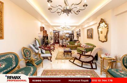 Apartment - 3 Bedrooms - 2 Bathrooms for sale in Doctor Ahmed Al Sayed St. - Sidi Gaber - Hay Sharq - Alexandria