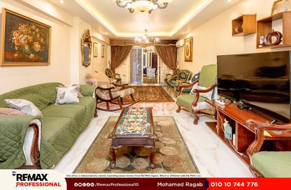Apartment - 3 Bedrooms - 2 Bathrooms for sale in Doctor Ahmed Al Sayed St. - Sidi Gaber - Hay Sharq - Alexandria