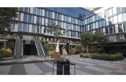 Office Space - 5 Bedrooms - 2 Bathrooms for sale in Park St. - 26th of July Corridor - Sheikh Zayed City - Giza