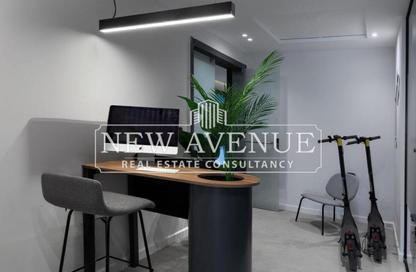 Office Space - 3 Bedrooms - 1 Bathroom for sale in Hyde Park Central - The 6th Settlement - New Cairo City - Cairo
