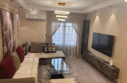 Apartment - 2 Bedrooms - 1 Bathroom for rent in El Rehab Extension - Al Rehab - New Cairo City - Cairo