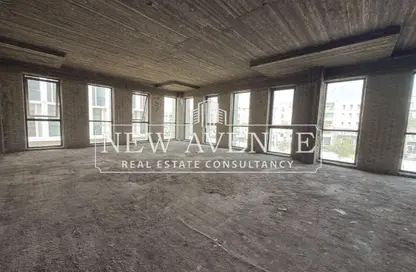 مساحات مكتبية - استوديو للايجار في ميفيدا - كمبوندات التجمع الخامس - التجمع الخامس - مدينة القاهرة الجديدة - القاهرة