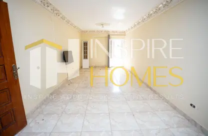 Apartment - 3 Bedrooms - 1 Bathroom for sale in Camp Chezar - Hay Wasat - Alexandria