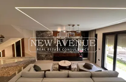 Villa - 3 Bedrooms - 4 Bathrooms for sale in Sodic East - 6th District - New Heliopolis - Cairo