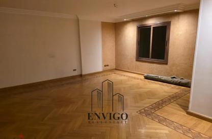 Apartment - 3 Bedrooms - 2 Bathrooms for sale in Fareek Awal Ali Amer St. - 6th Zone - Nasr City - Cairo