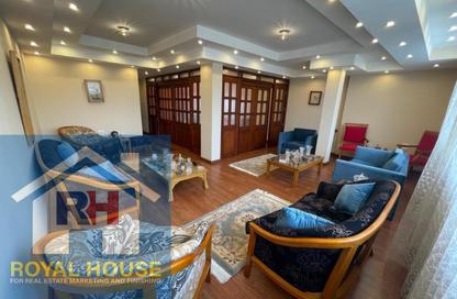 (بنتهاوس  (روف - 5 غرف نوم - 4 حمامات للبيع في شارع ابو بكر الصديق - ميدان المحكمة - مصر الجديدة - القاهرة